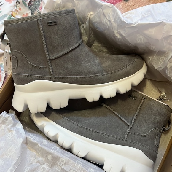 UGG Woman’s W Palomar Sneaker - Picture 5 of 8